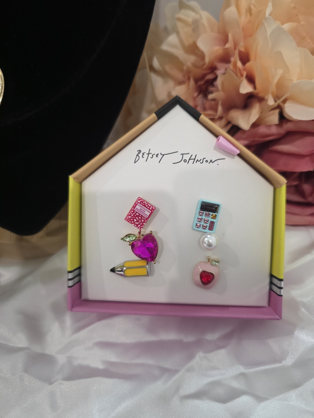 Betsey Johnson Gold Heart Pendant Necklace with Bracelet and Earrings Set - Picture 3 of 5